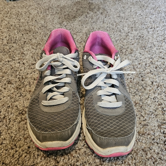 Nike - Picture 2 of 2